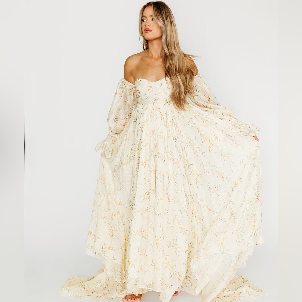 NWT Worth Delilah Maxi Dress With Train in Cream Floral Size S